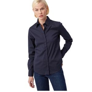 Ann Taylor perfect button down shirt in navy. Size 6.